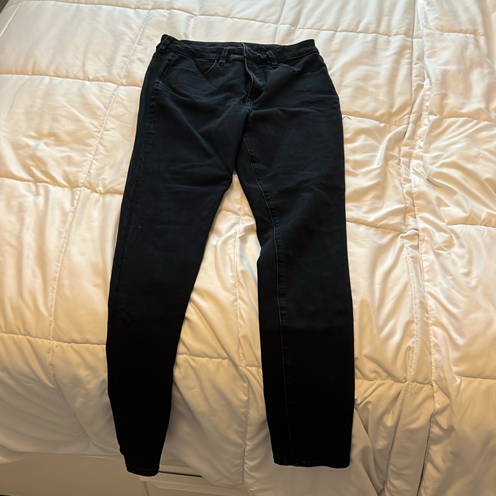 American Eagle skinny jeans
